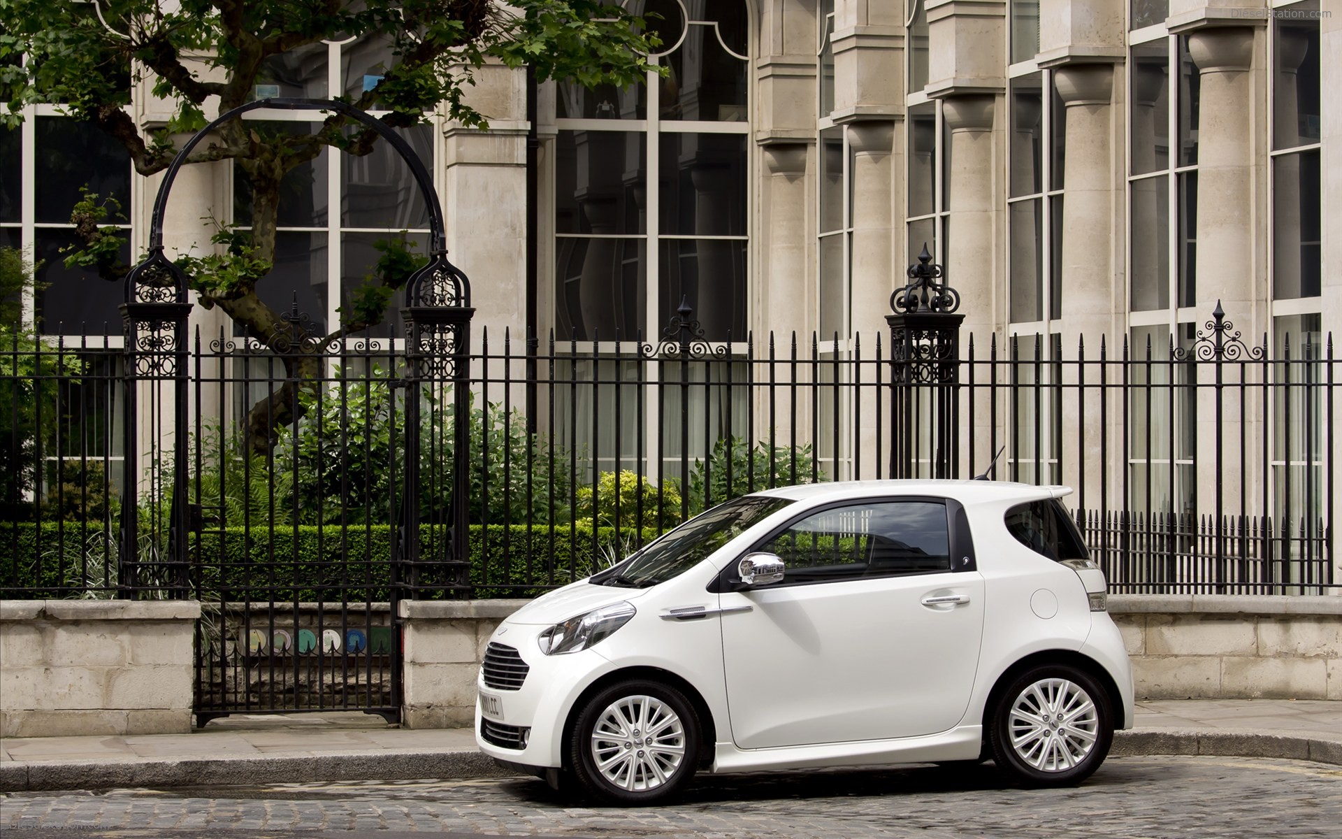 Aston Martin Cygnet Colette 2012